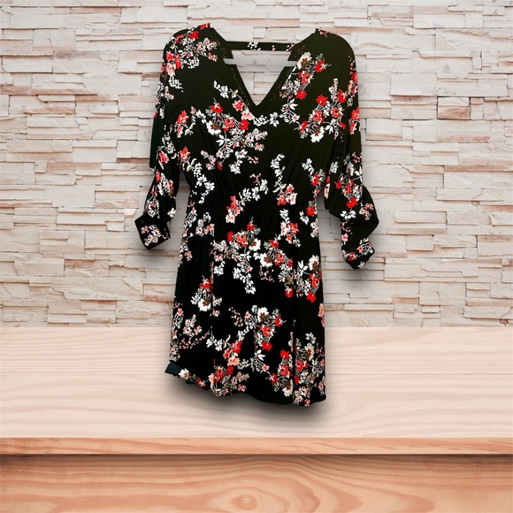 LOFT Dresses & Skirts - LOFT Red and Black Sheath Dress with Bishop Sleeves